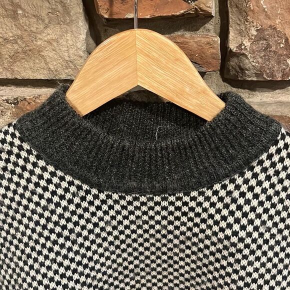 Esprit Wool Blend Mixed Pattern Sweater - Picture 4 of 7